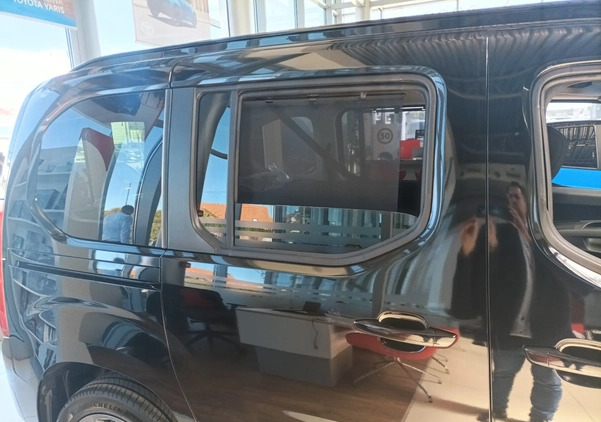 Toyota Proace City Verso cena 151900 przebieg: 1, rok produkcji 2024 z Bodzentyn małe 631